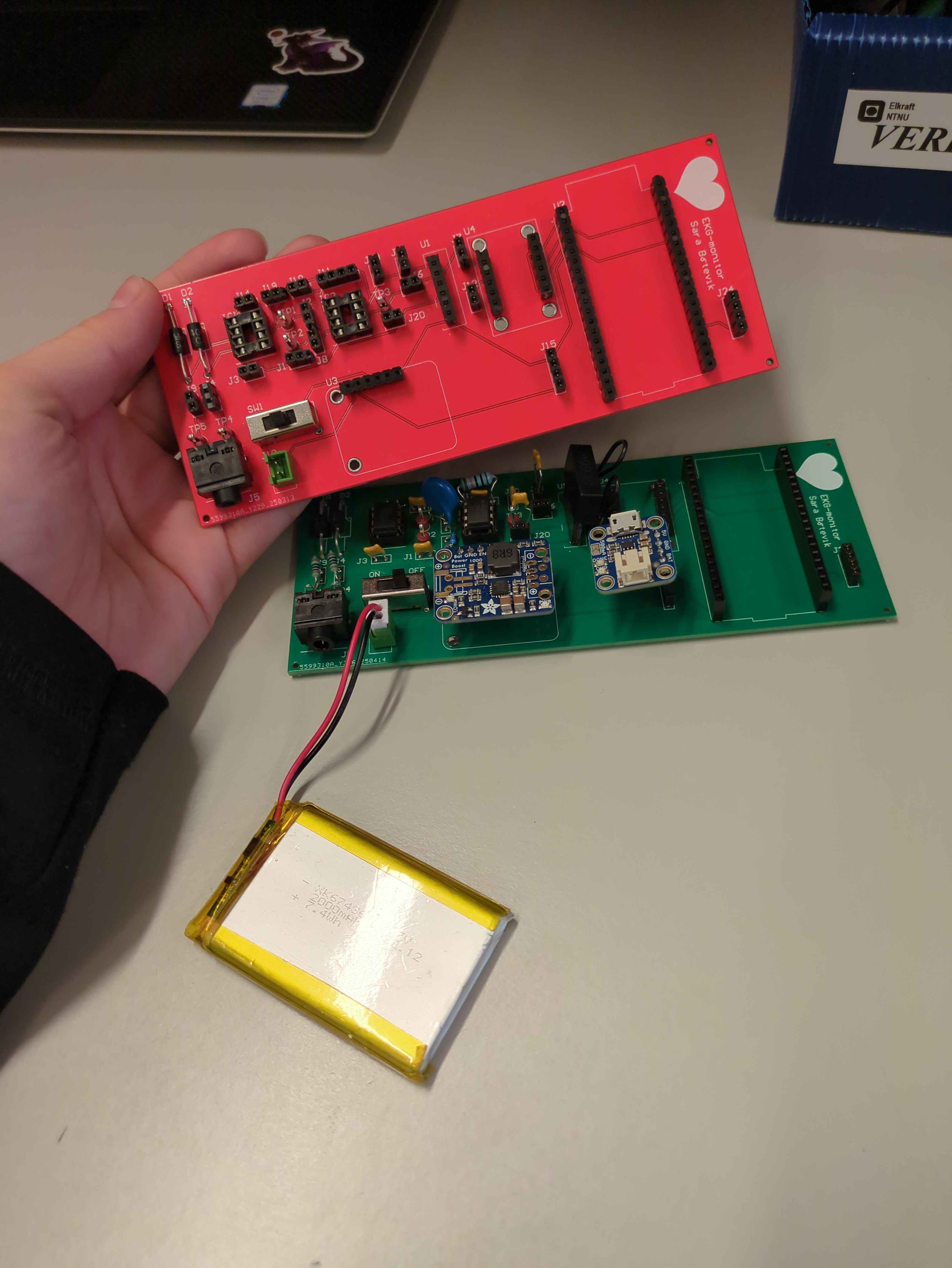 Heart rate monitor with wireless communication